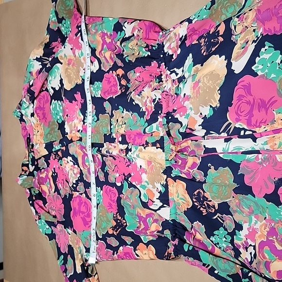 Dalia Size 12 Navy Blue with Multi-Color Floral Pattern Long Sleeve High Low Hem - Picture 8 of 14